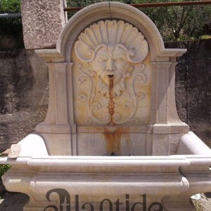 Fontana a muro in marmo Biancone - Rif. 026