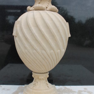 White marble urn - Ref. 046