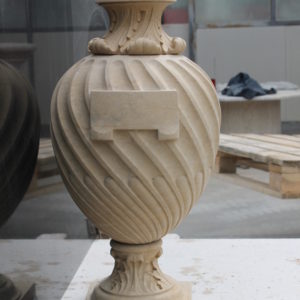 White marble urn - Ref. 046