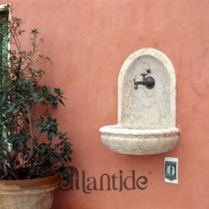 Fontana a muro in marmo Biancone - Rif. 027