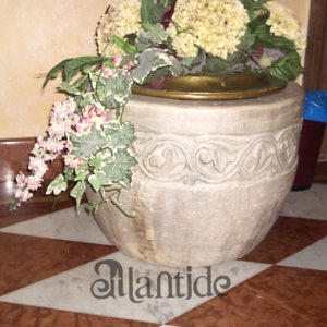 Vase in Stein von Istrien - Ref. 032